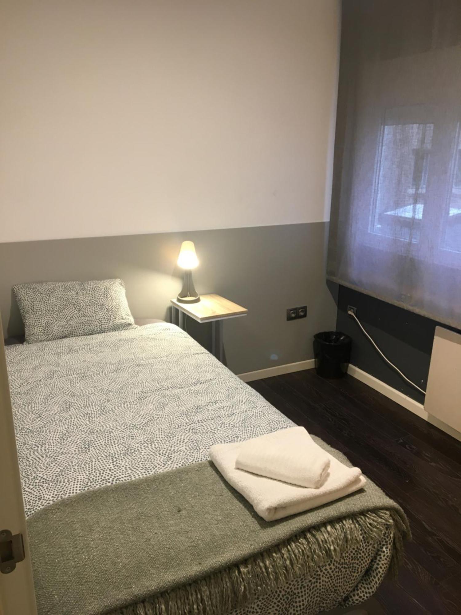 Apartamento Manuela Sancho Apartment Zaragoza Ngoại thất bức ảnh