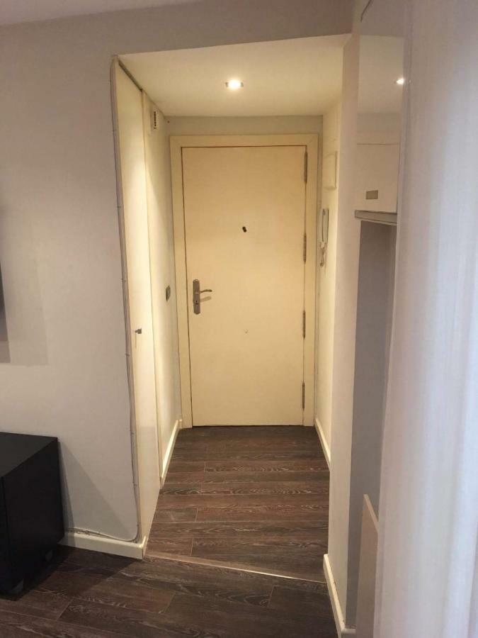 Apartamento Manuela Sancho Apartment Zaragoza Ngoại thất bức ảnh