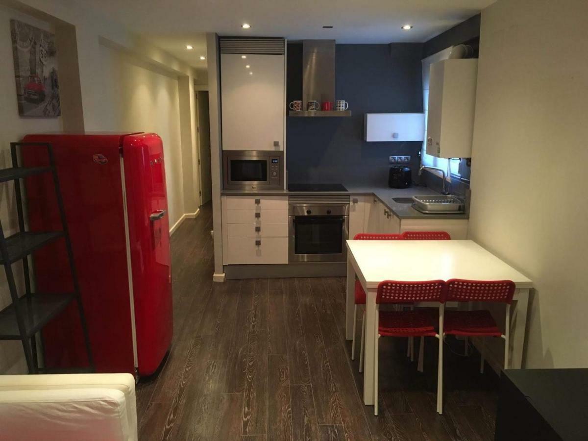 Apartamento Manuela Sancho Apartment Zaragoza Ngoại thất bức ảnh