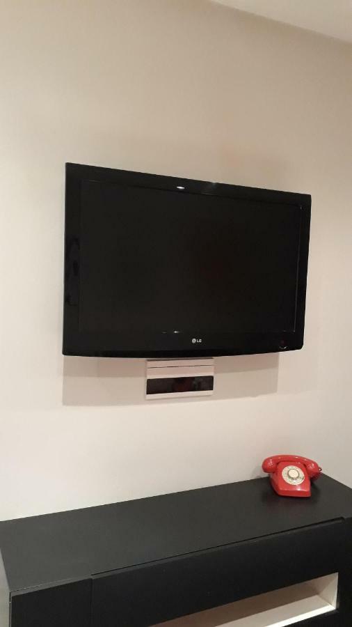 Apartamento Manuela Sancho Apartment Zaragoza Ngoại thất bức ảnh